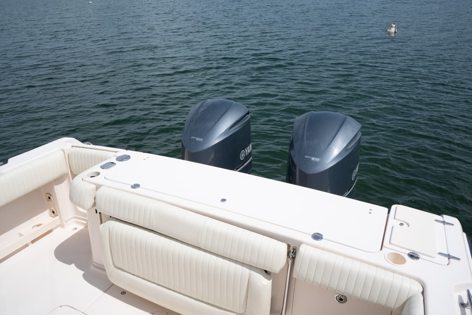 2009 Grady-White Express 330