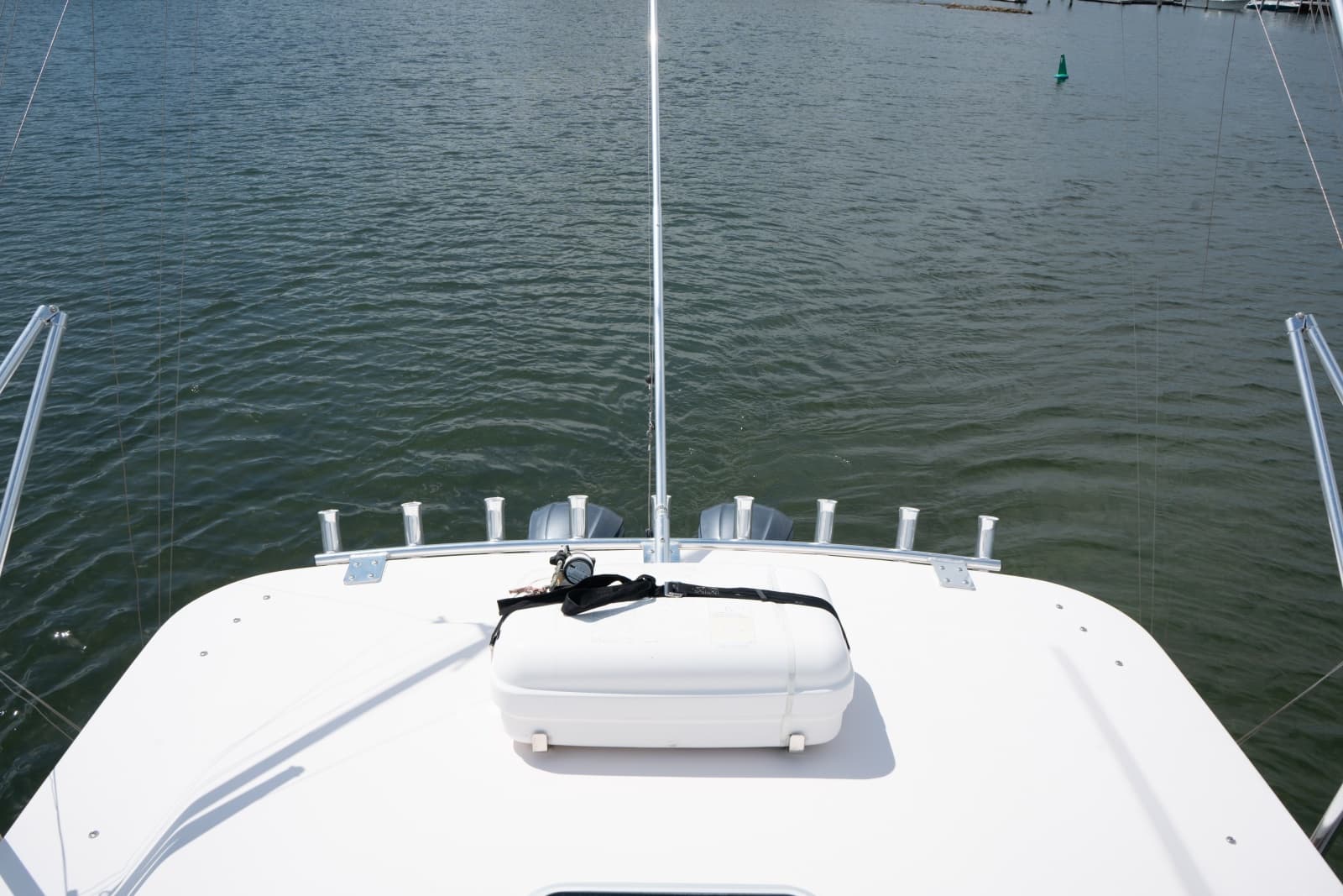 2009 Grady-White Express 330