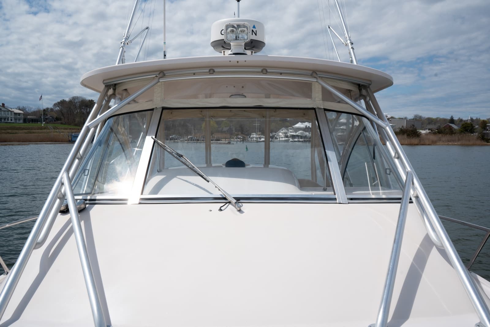 2009 Grady-White Express 330