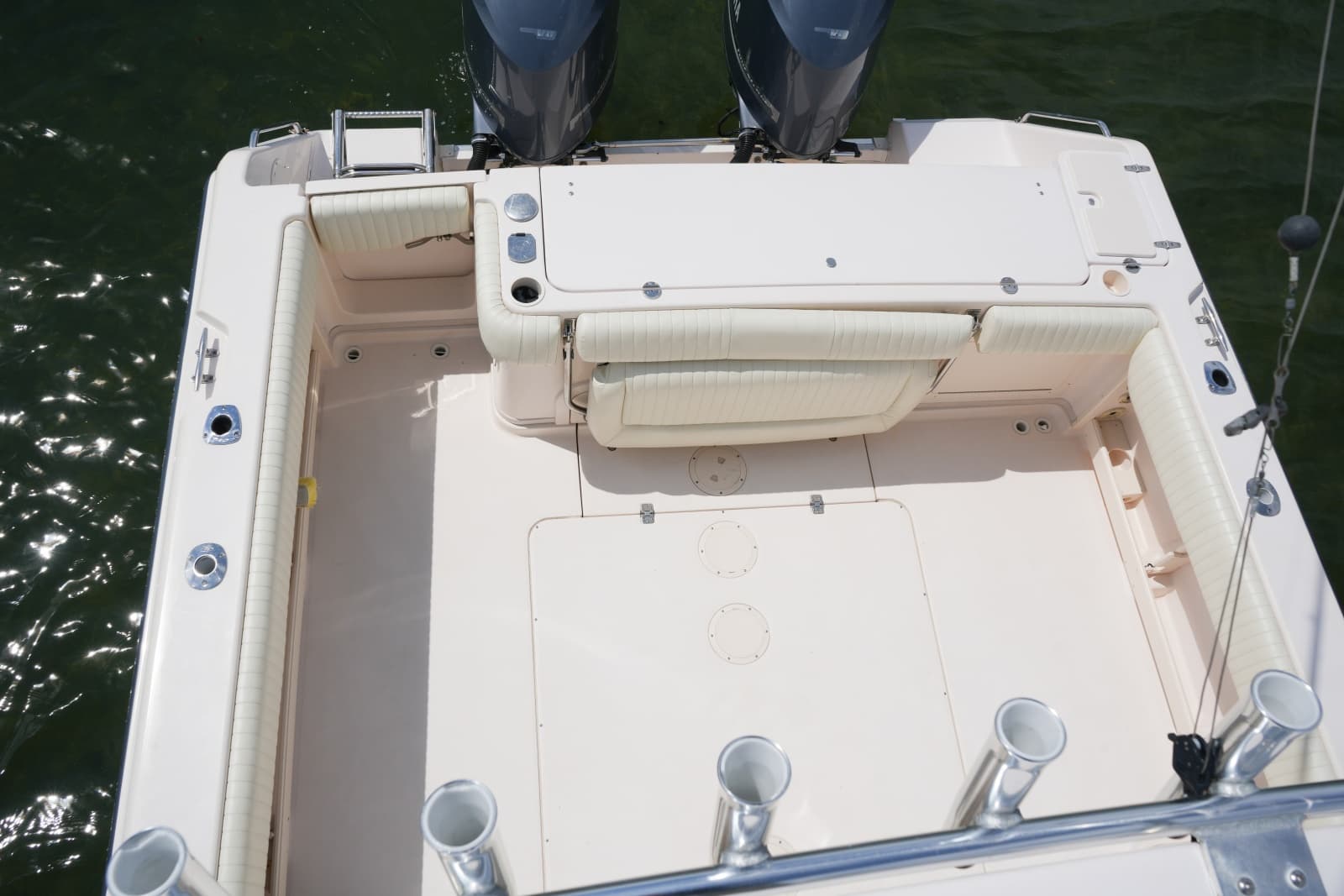 2009 Grady-White Express 330