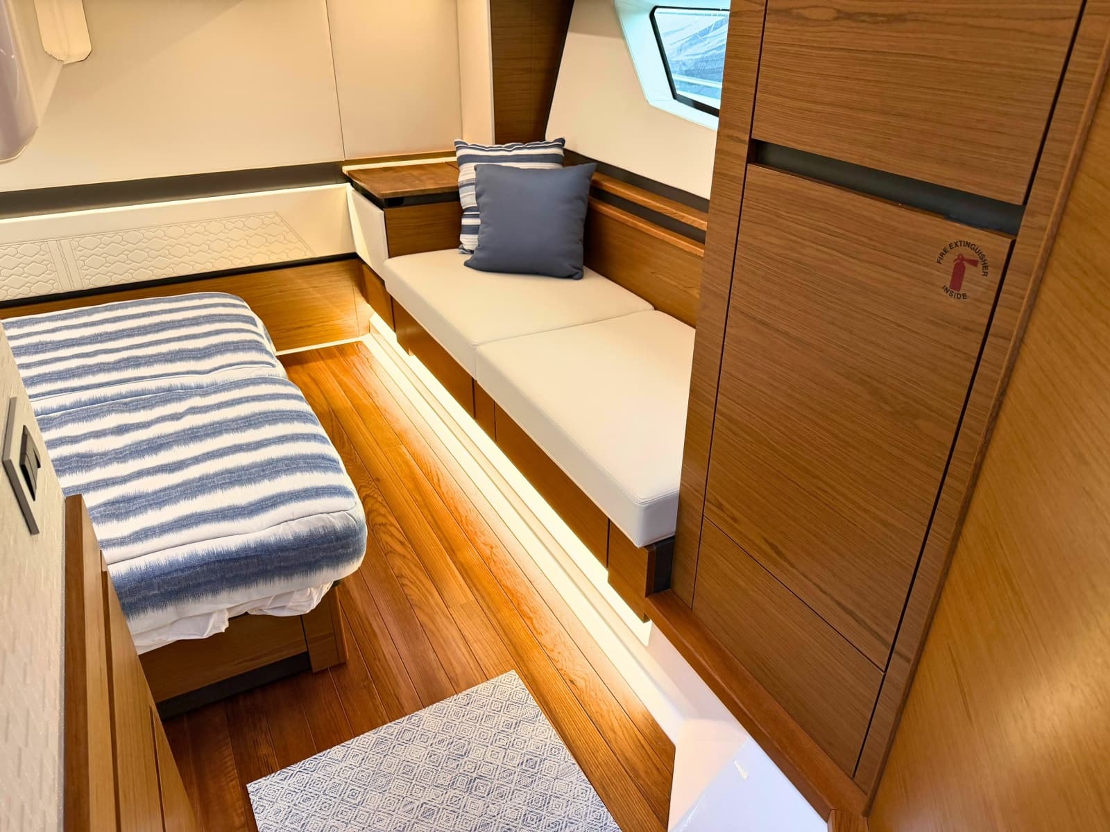 2025 Tiara Yachts 48 LE