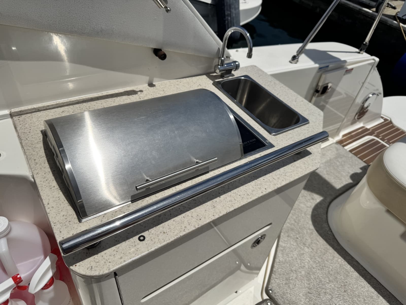 2010 Sea Ray 310 Sundancer