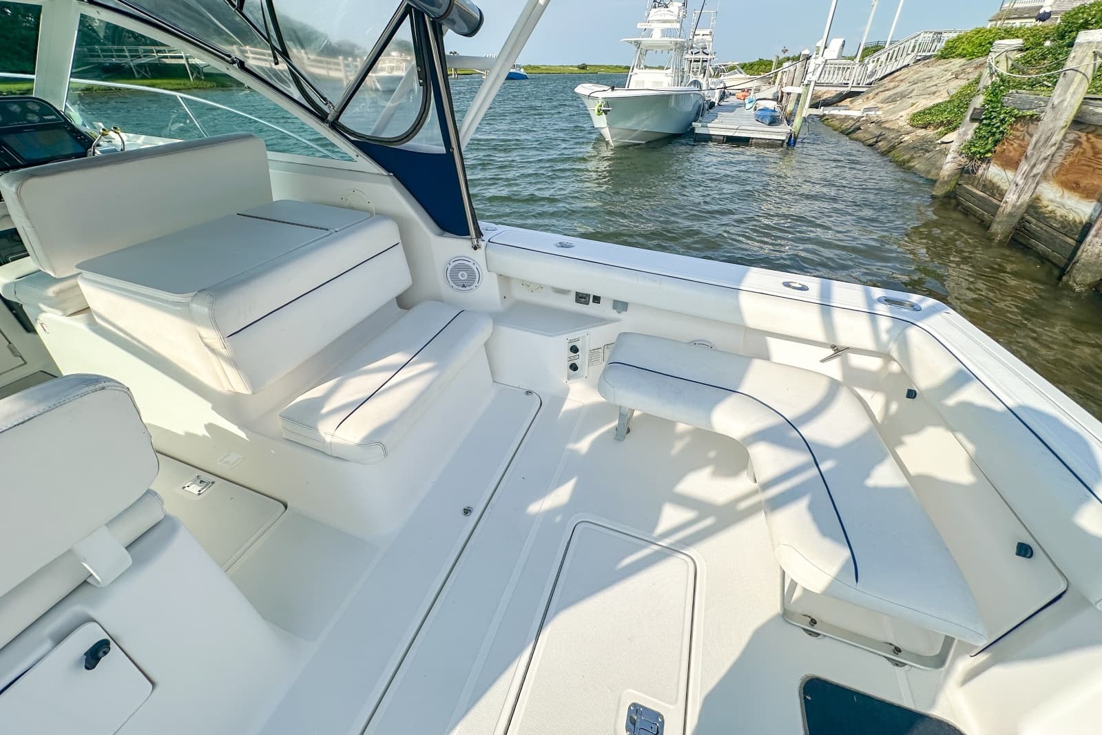 2001 Tiara Yachts 2900 Coronet
