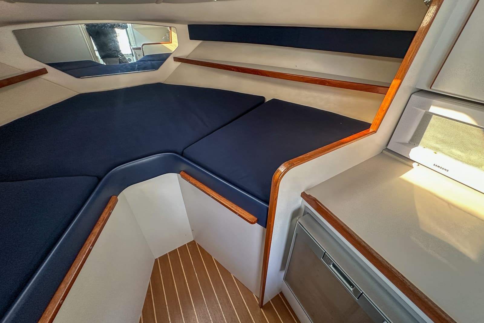 2001 Tiara Yachts 2900 Coronet