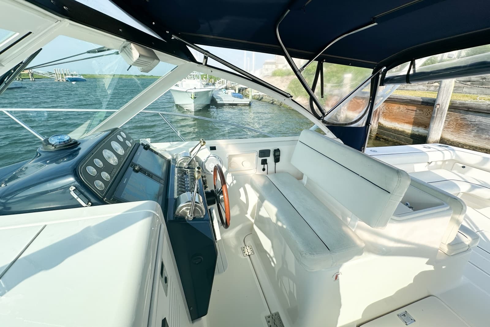 2001 Tiara Yachts 2900 Coronet