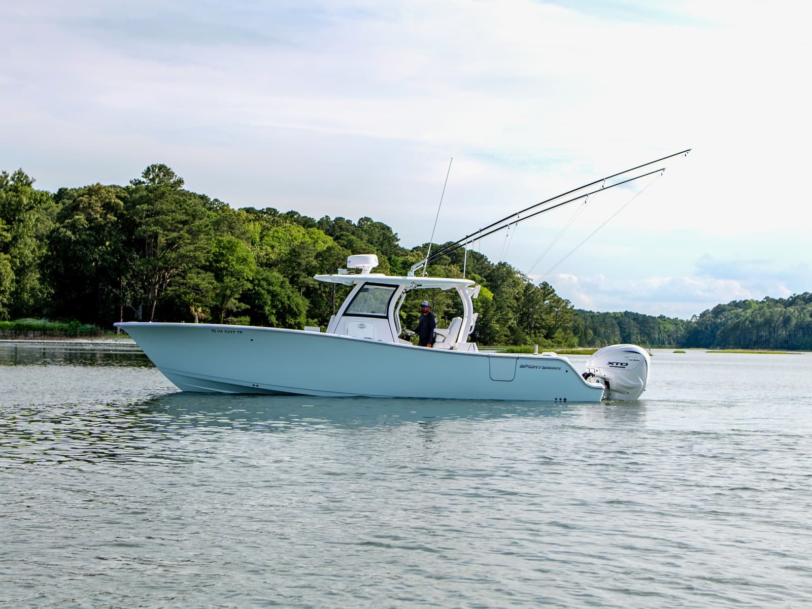 2025 Sportsman 322 Center Console
