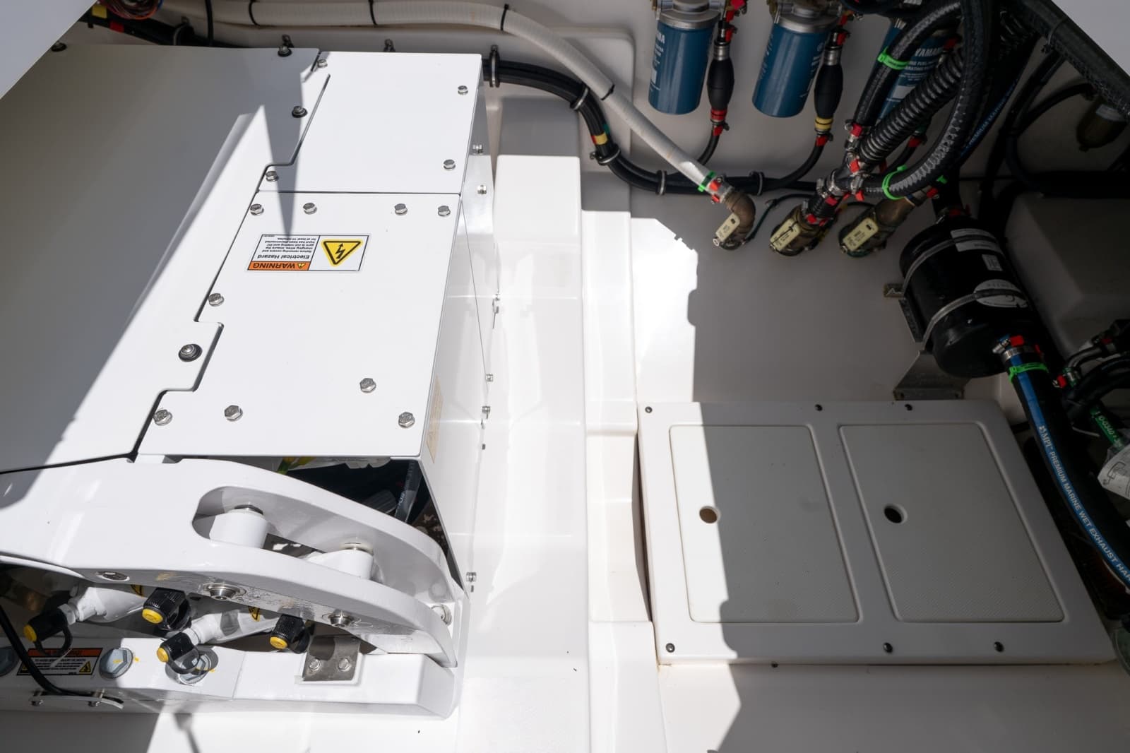2023 Everglades 395 Center Console