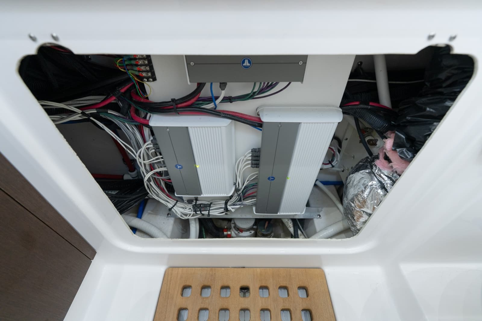 2023 Everglades 395 Center Console