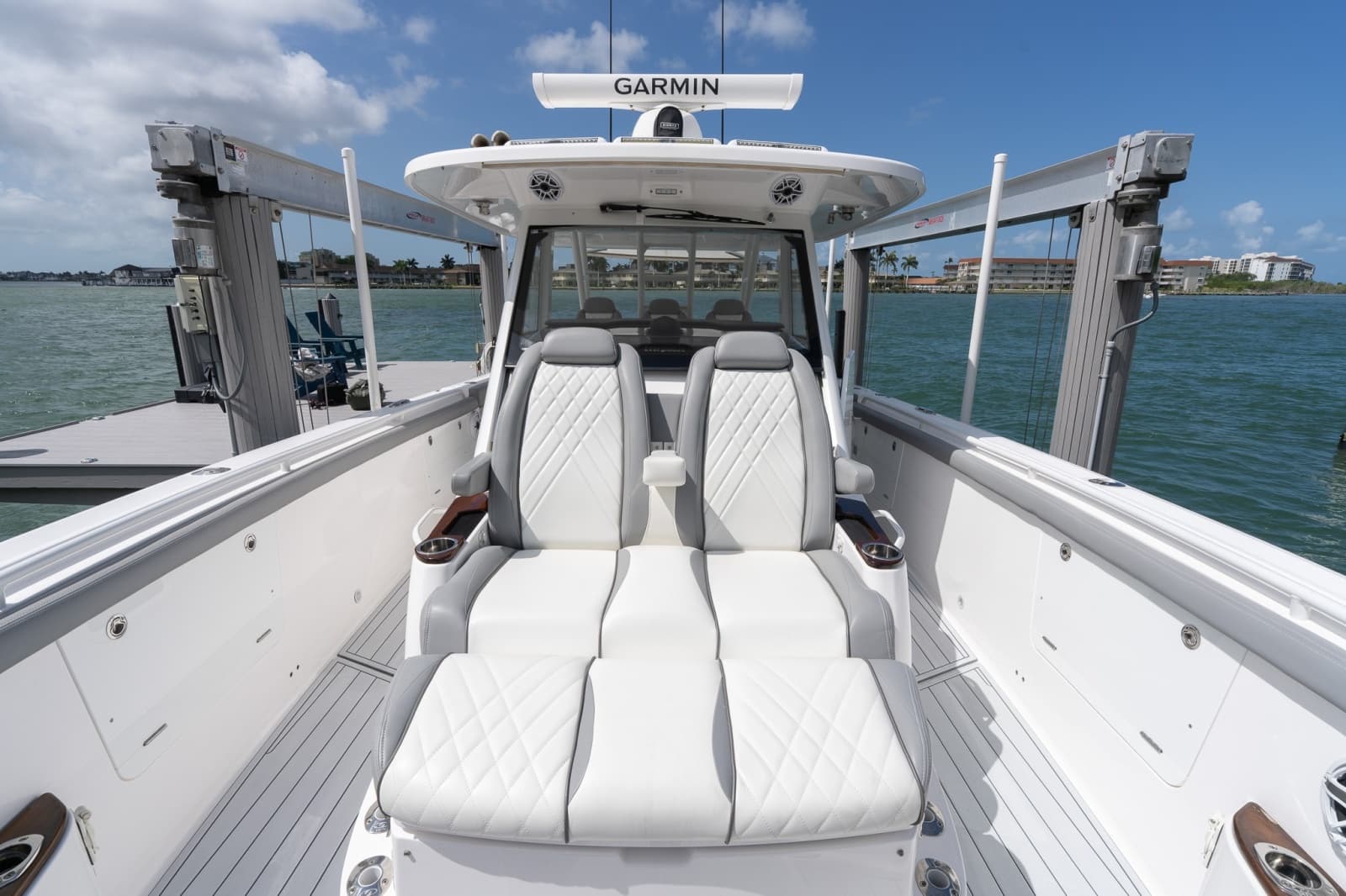 2023 Everglades 395 Center Console