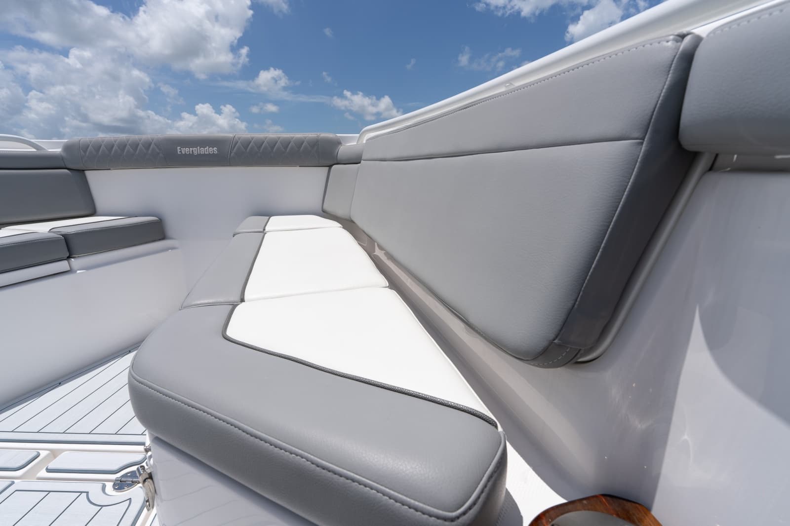 2023 Everglades 395 Center Console