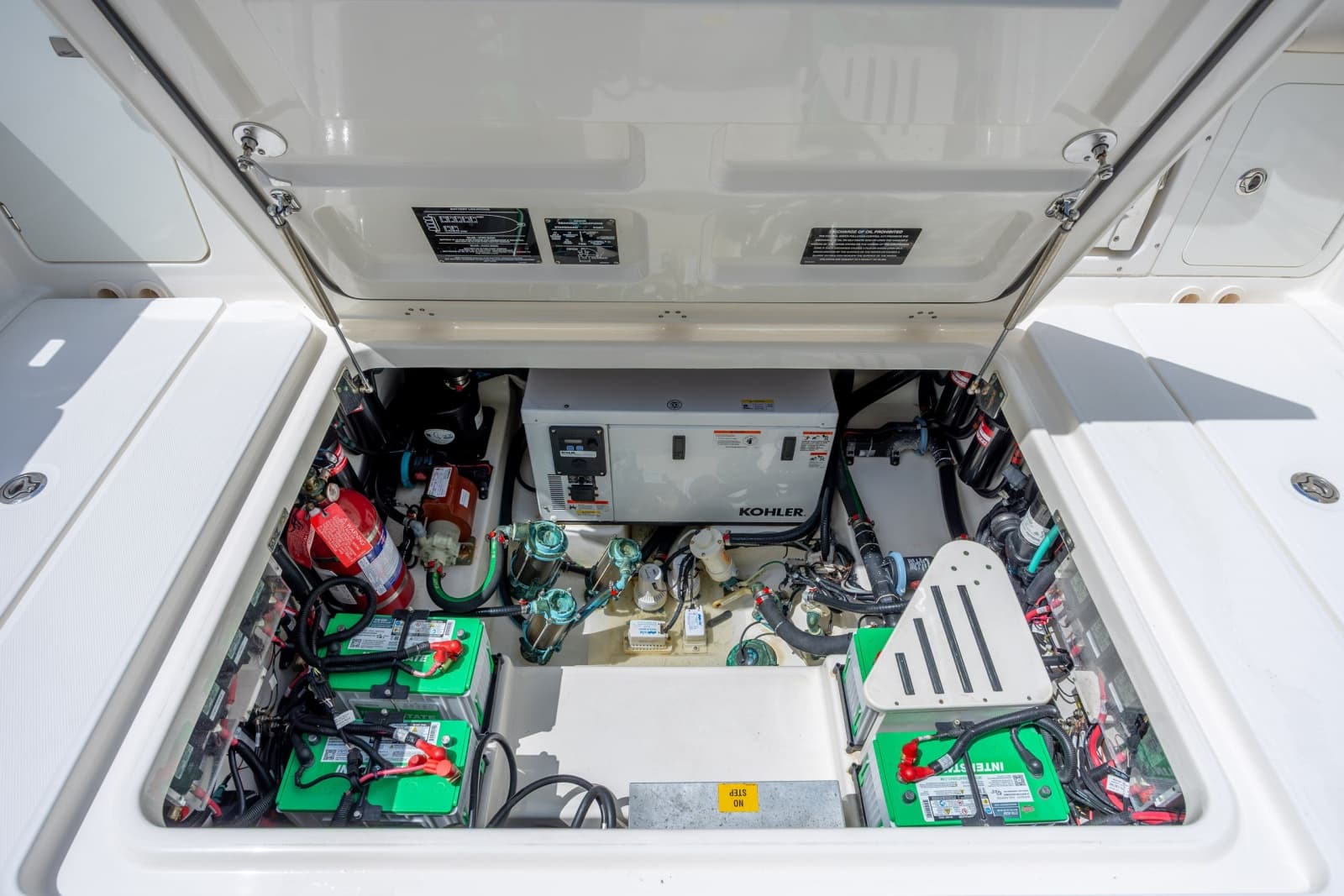 2017 Boston Whaler 420 Outrage