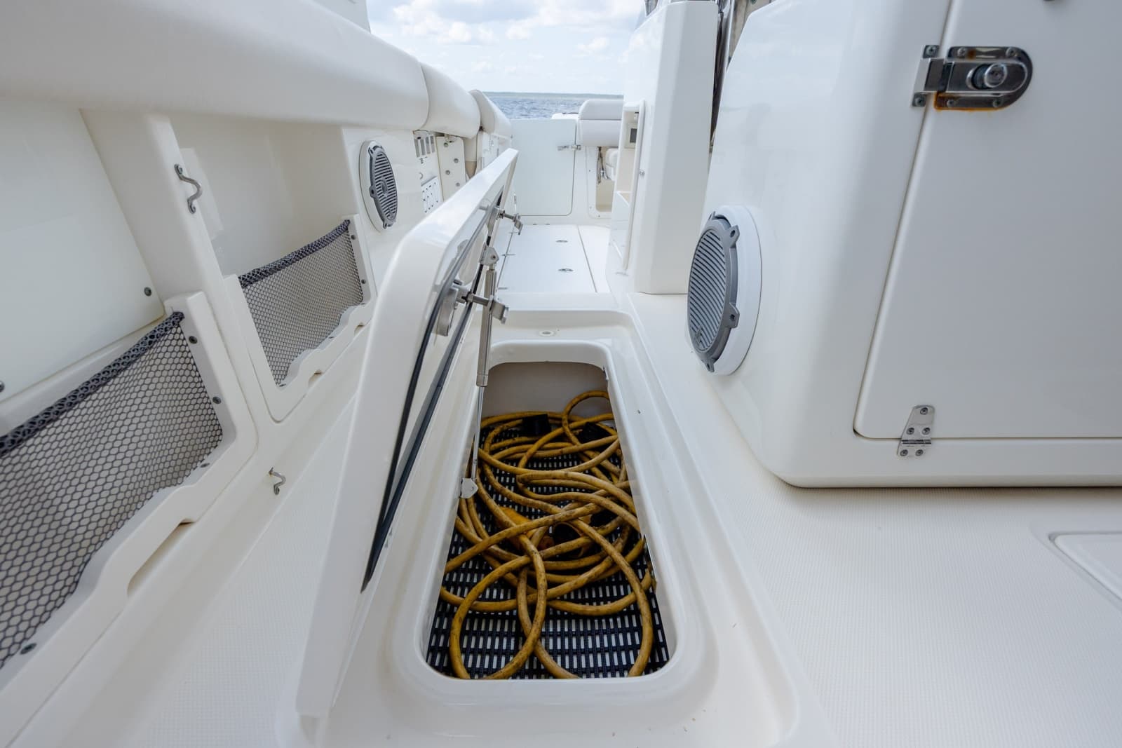 2017 Boston Whaler 420 Outrage