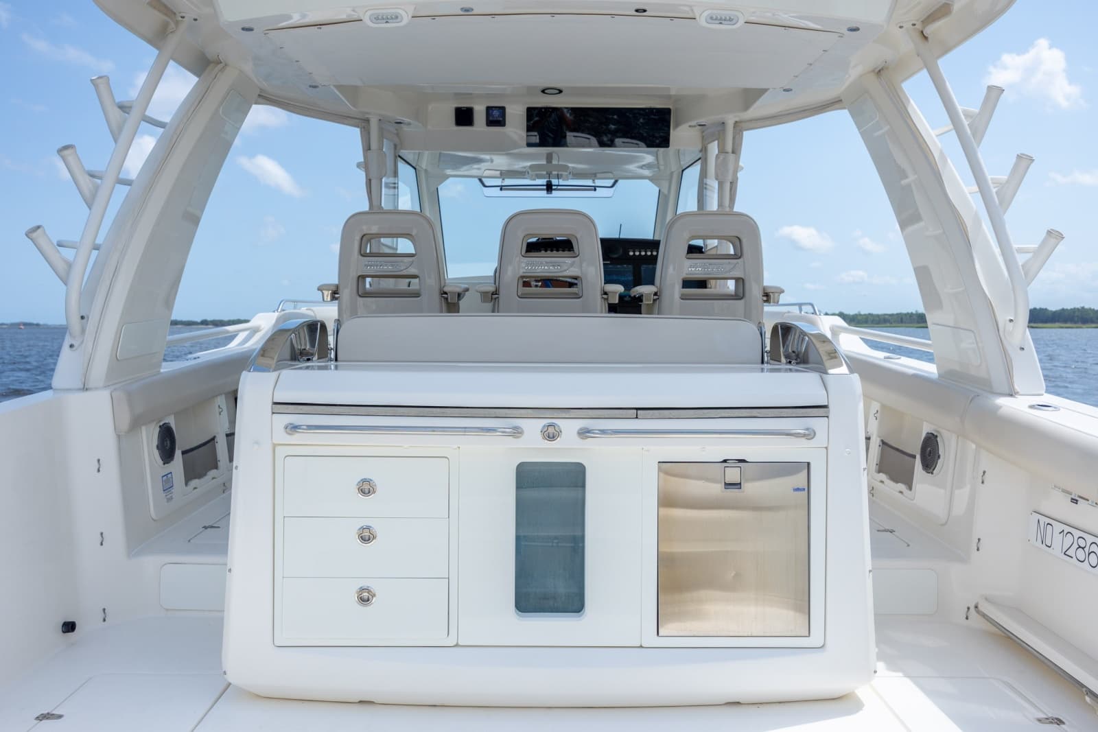 2017 Boston Whaler 420 Outrage