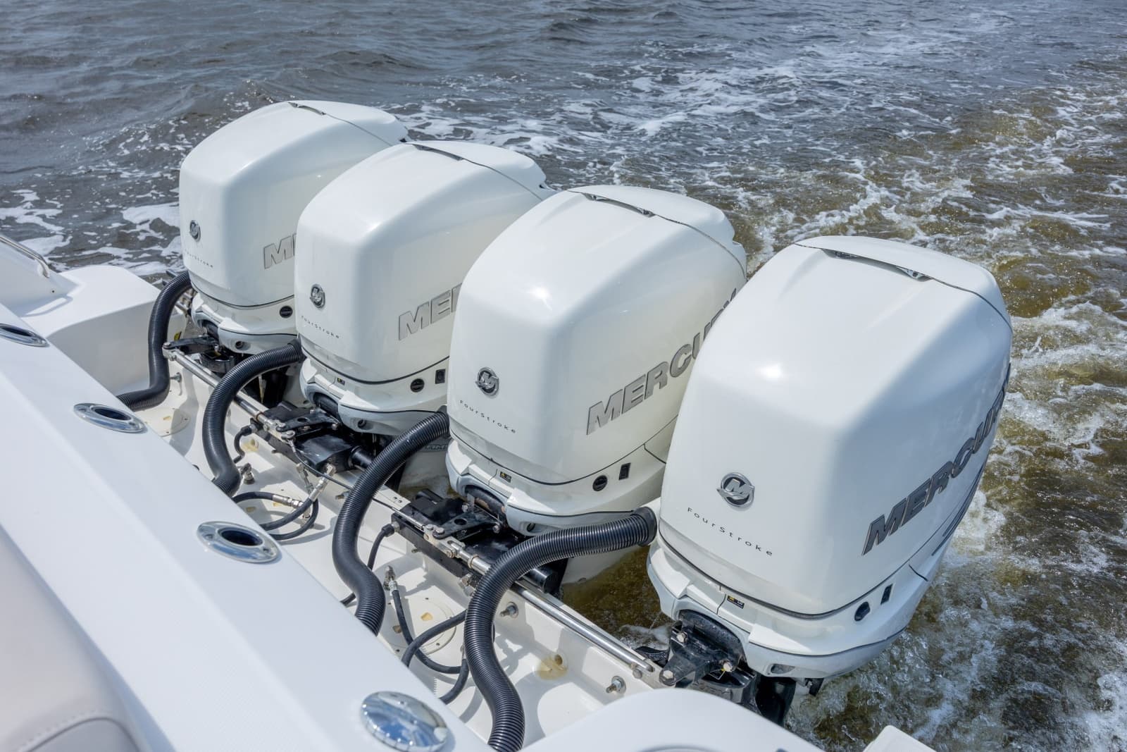 2017 Boston Whaler 420 Outrage