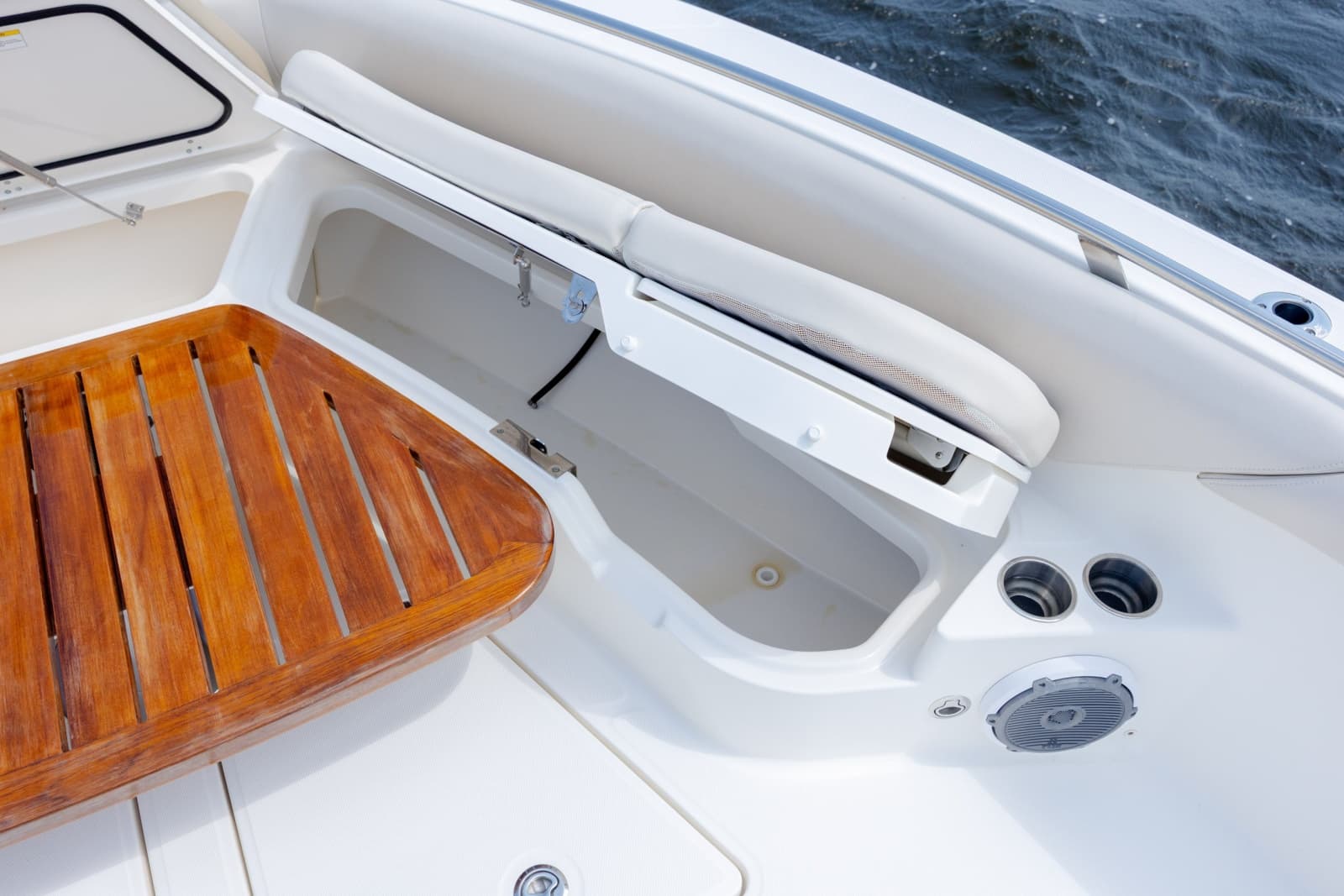 2017 Boston Whaler 420 Outrage