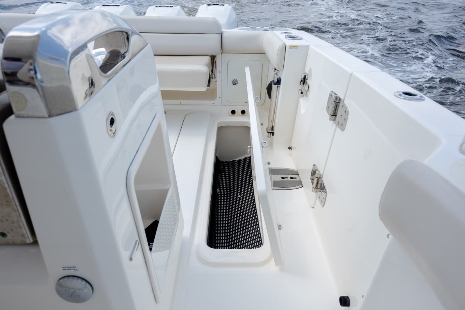 2017 Boston Whaler 420 Outrage