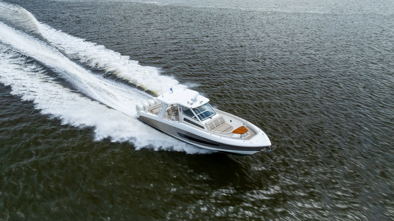 2017 Boston Whaler 420 Outrage