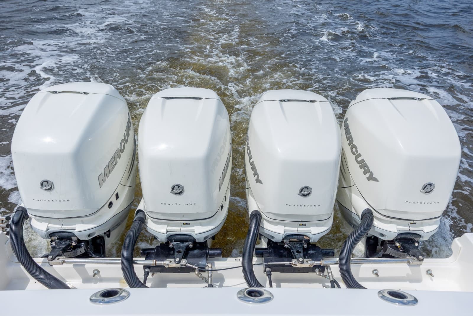 2017 Boston Whaler 420 Outrage