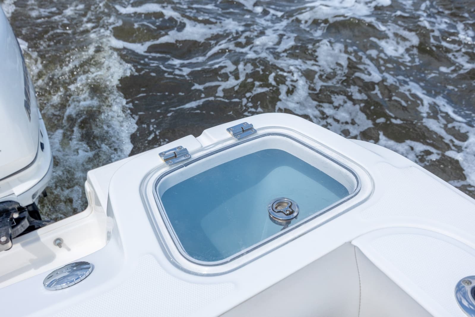 2017 Boston Whaler 420 Outrage