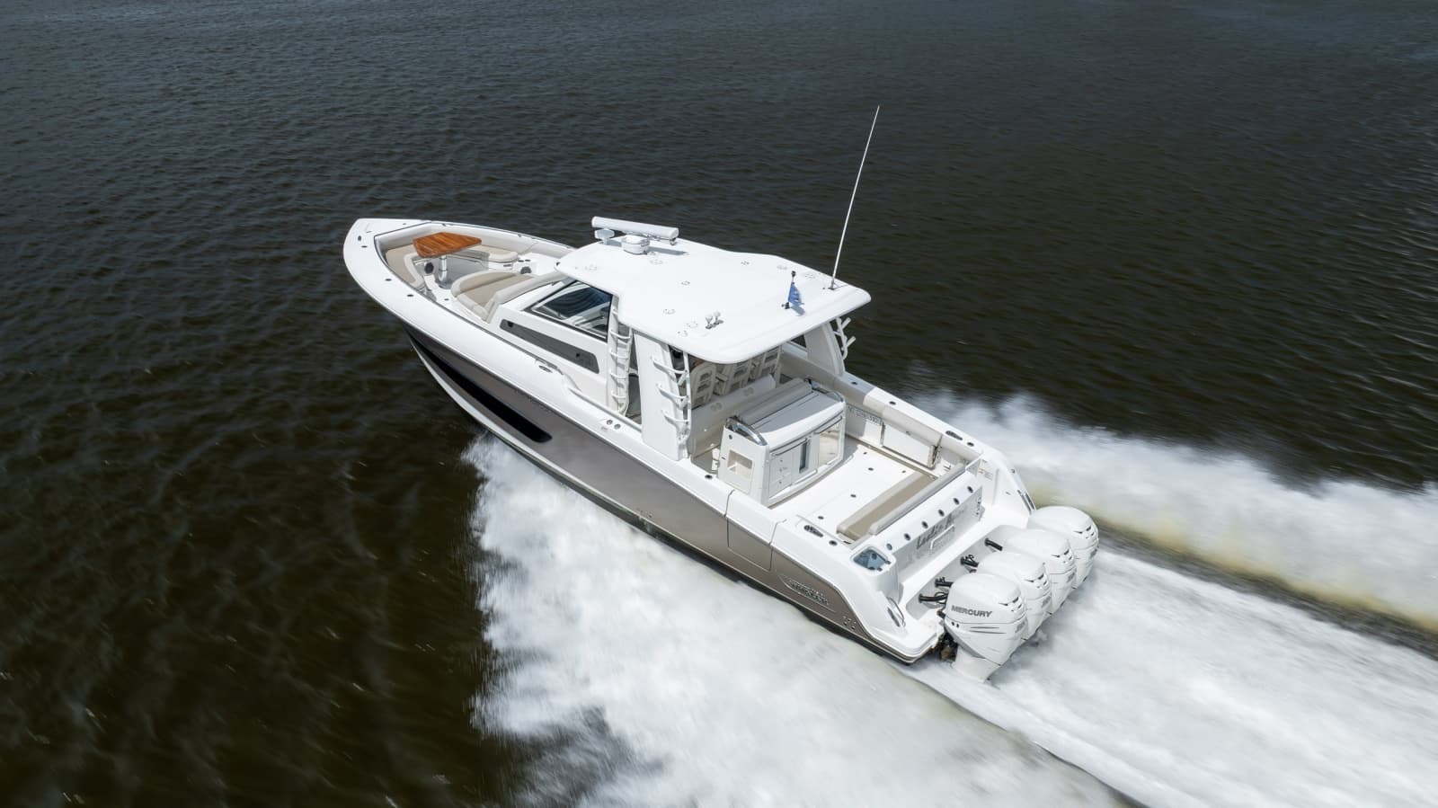 2017 Boston Whaler 420 Outrage
