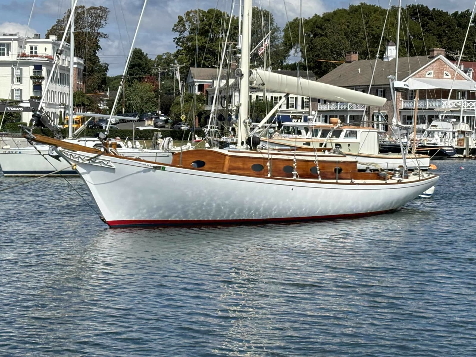 1979 Nielsen 44 Cutter Rigged