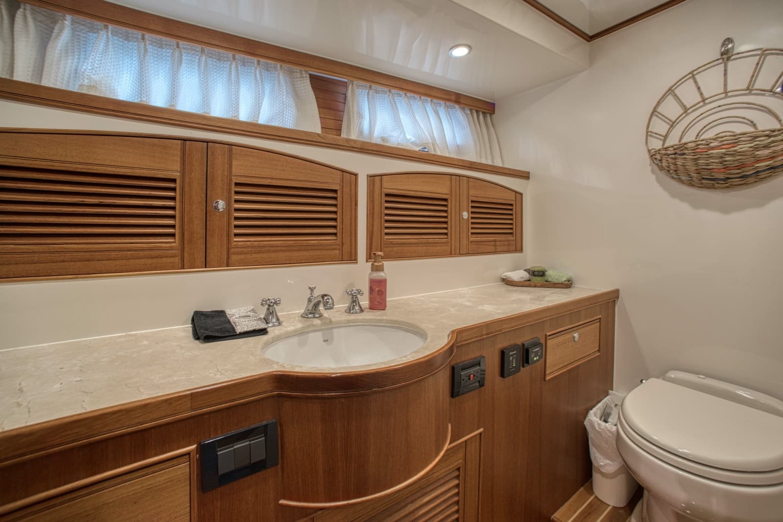 2016 Marlow Explorer 58E