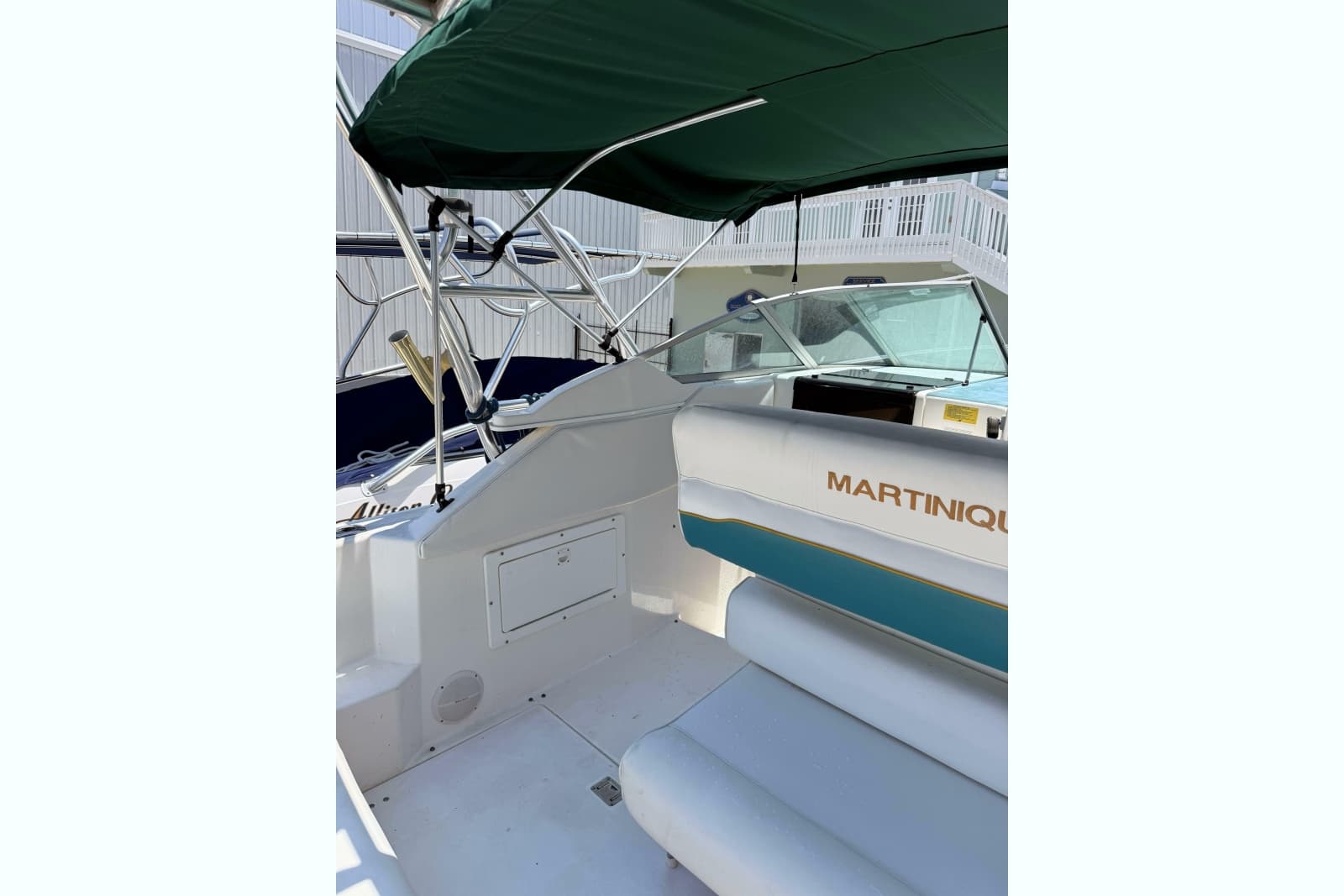 1995 Wellcraft 2700 Martinique
