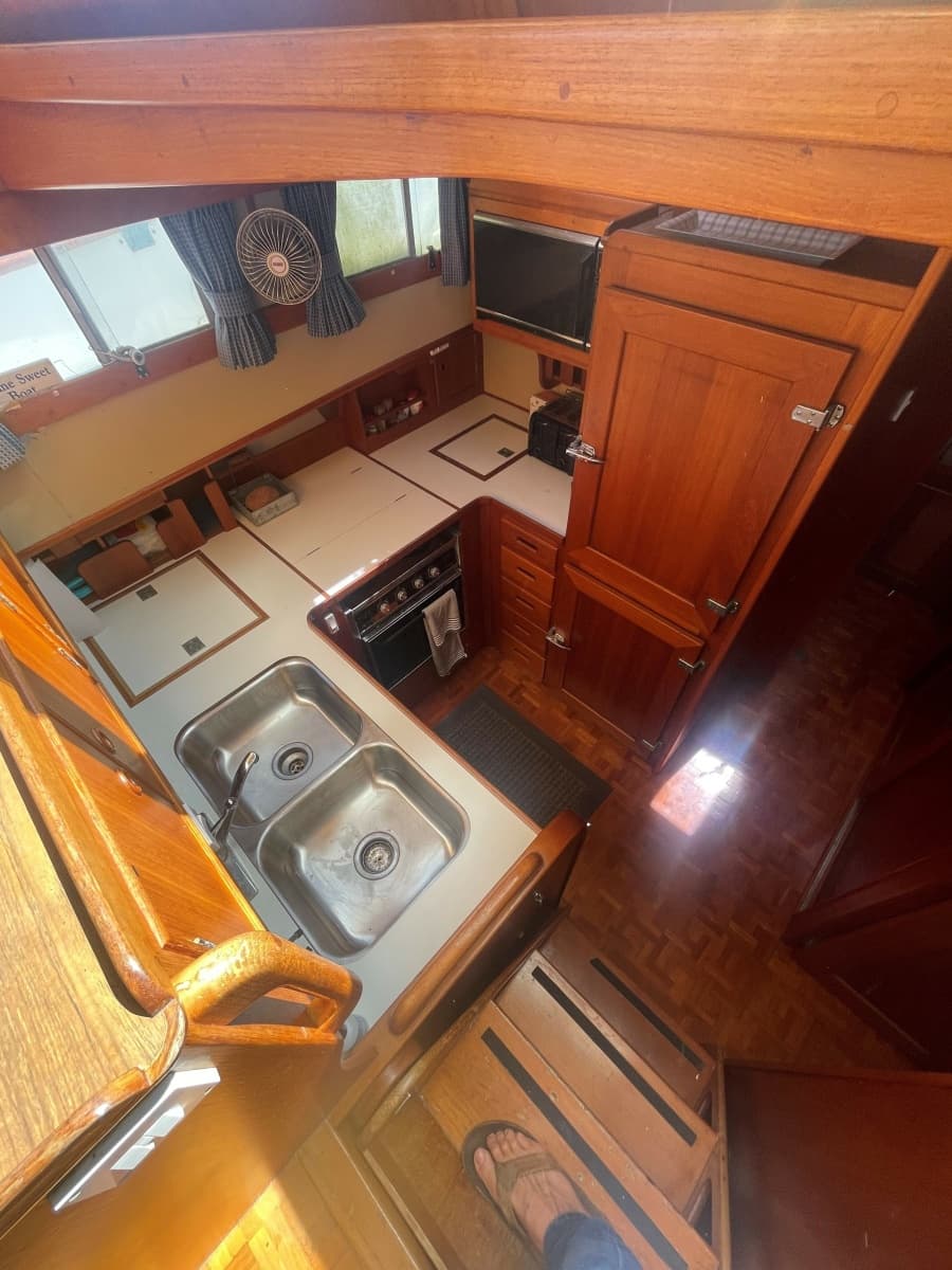 1990 Grand Banks 