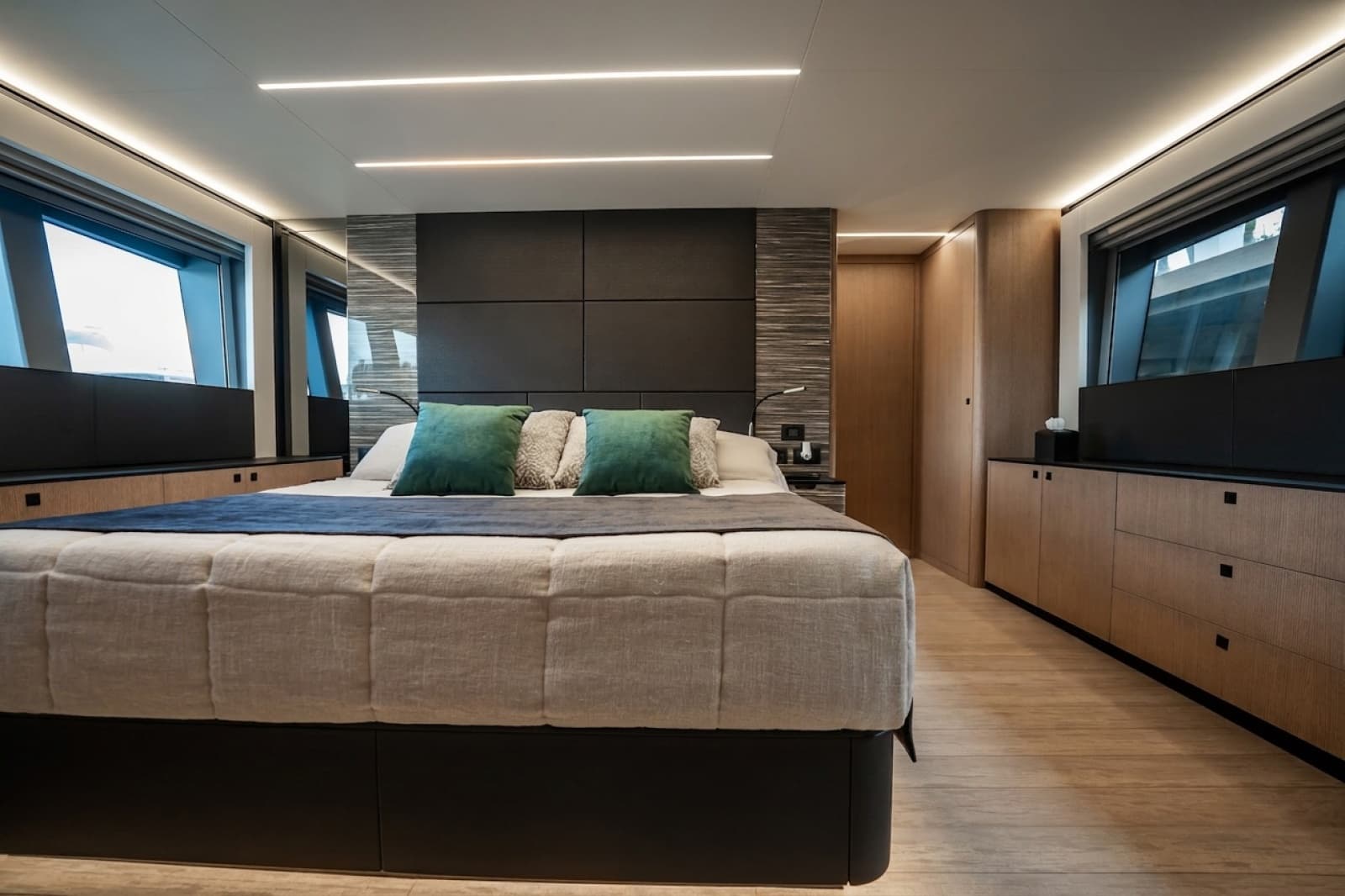 2024 Astondoa 66 Flybridge