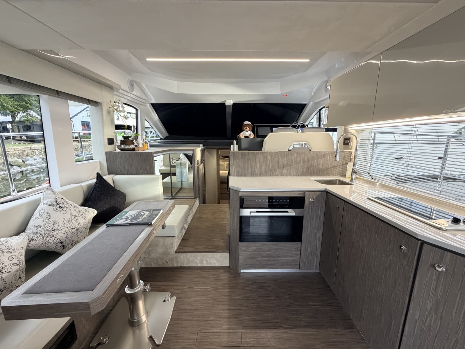 2025 Sessa F47
