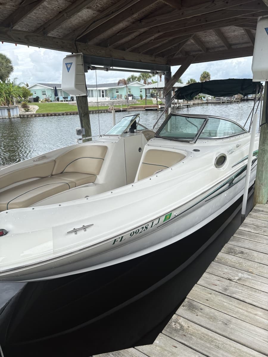 2001 Sea Ray 240 Sundeck