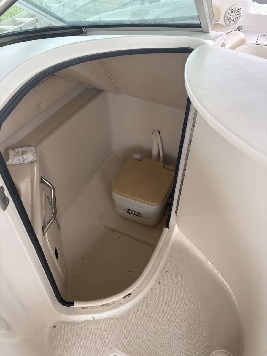 2001 Sea Ray 240 Sundeck