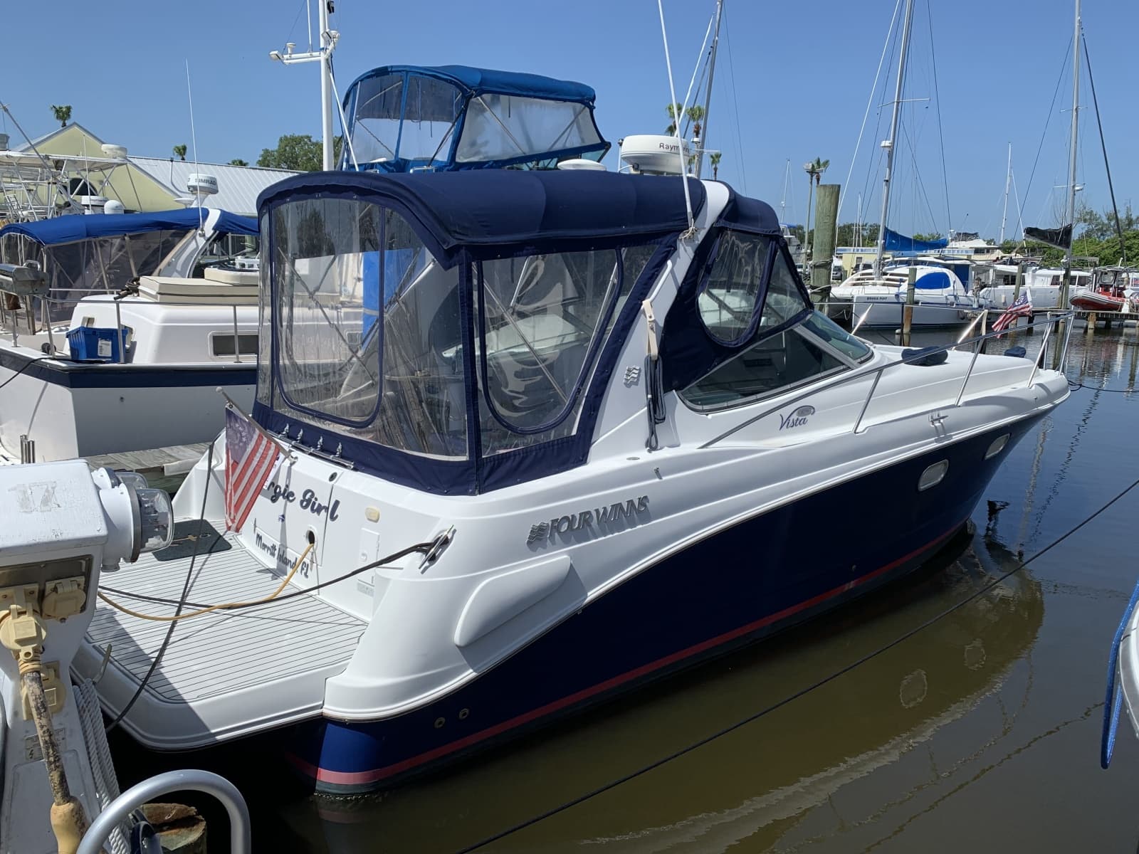 2003 Four Winns 328 Vista
