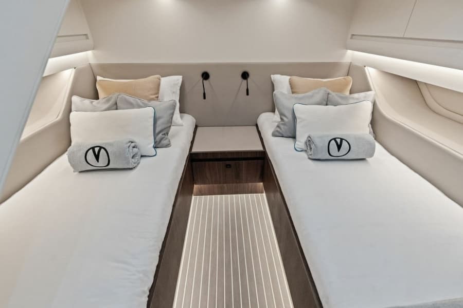 2024 Vanquish Yachts VQ55
