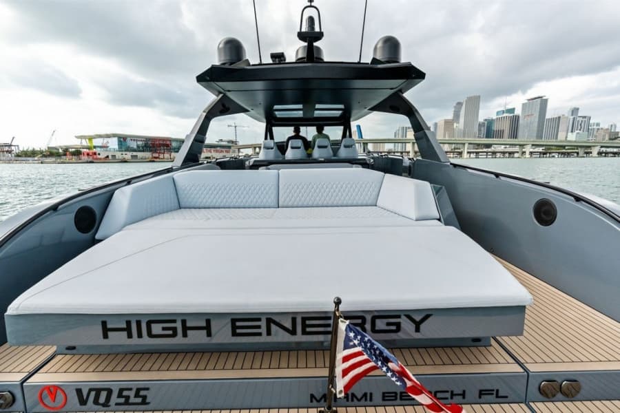 2024 Vanquish Yachts VQ55