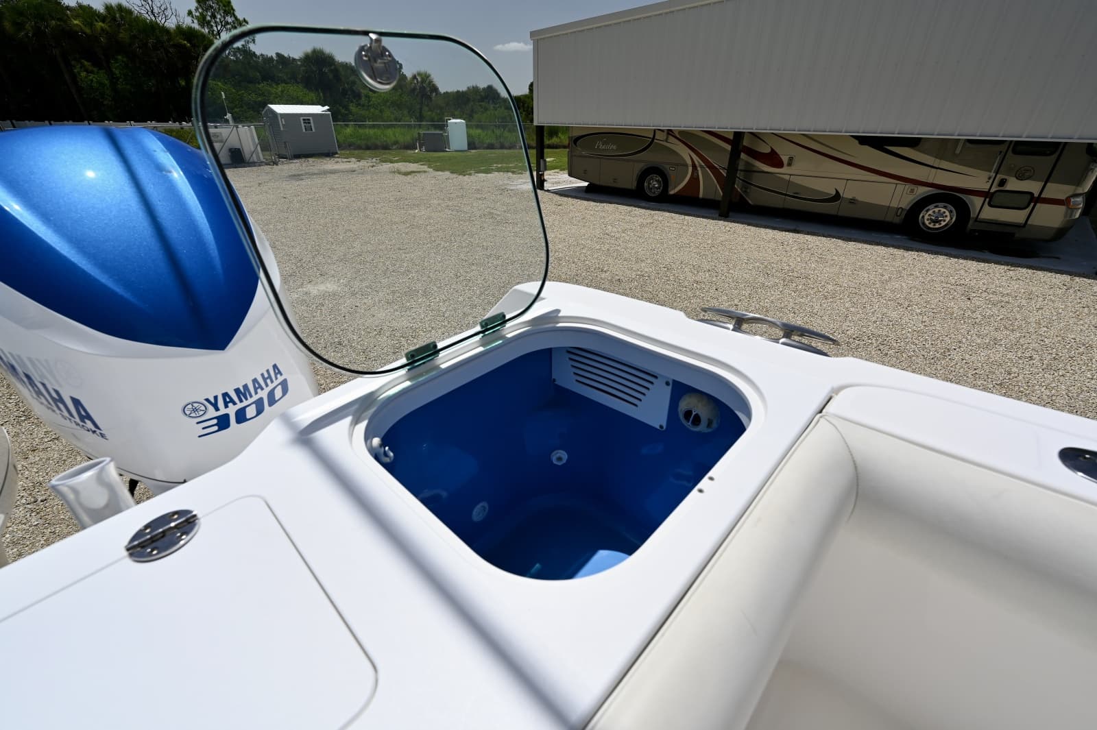 Transom Livewell