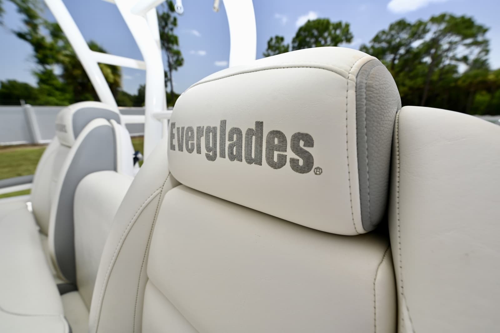 Everglades Helm Seat