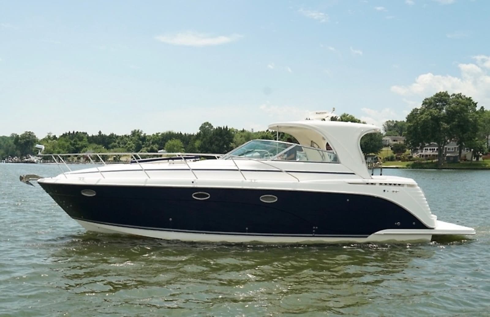 2007 Rinker 420 Express Cruiser