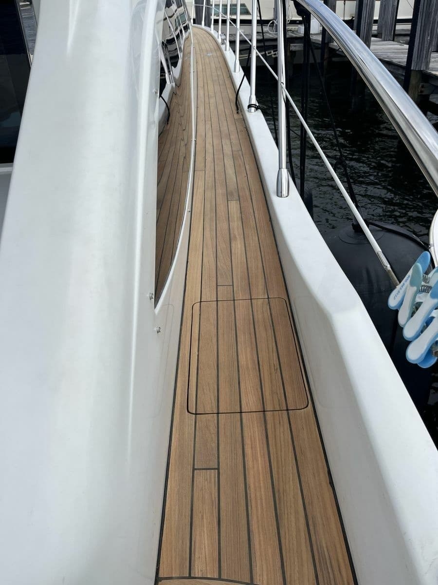 2008 Azimut 62S