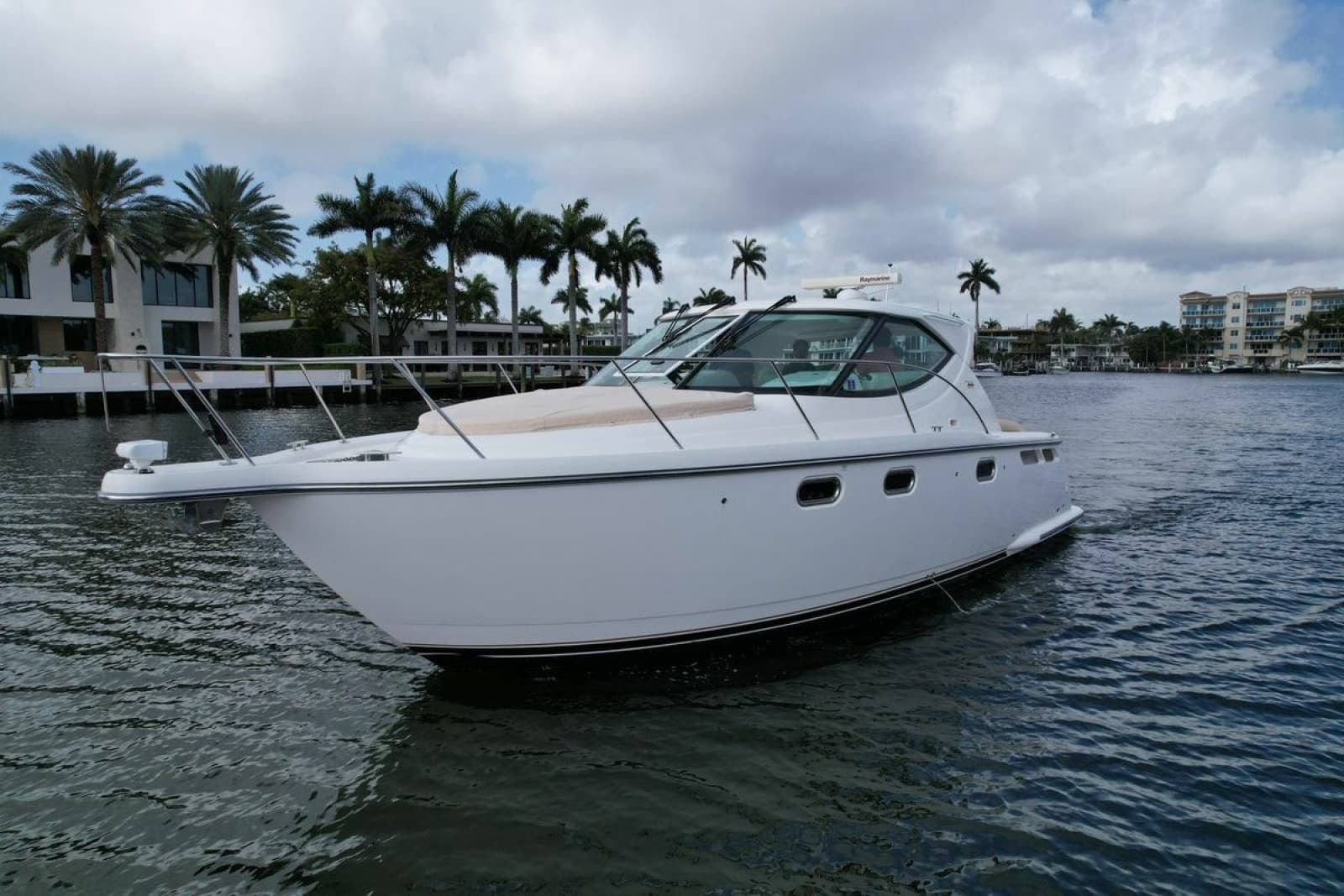 2008 Tiara Yachts 3500 Sovran
