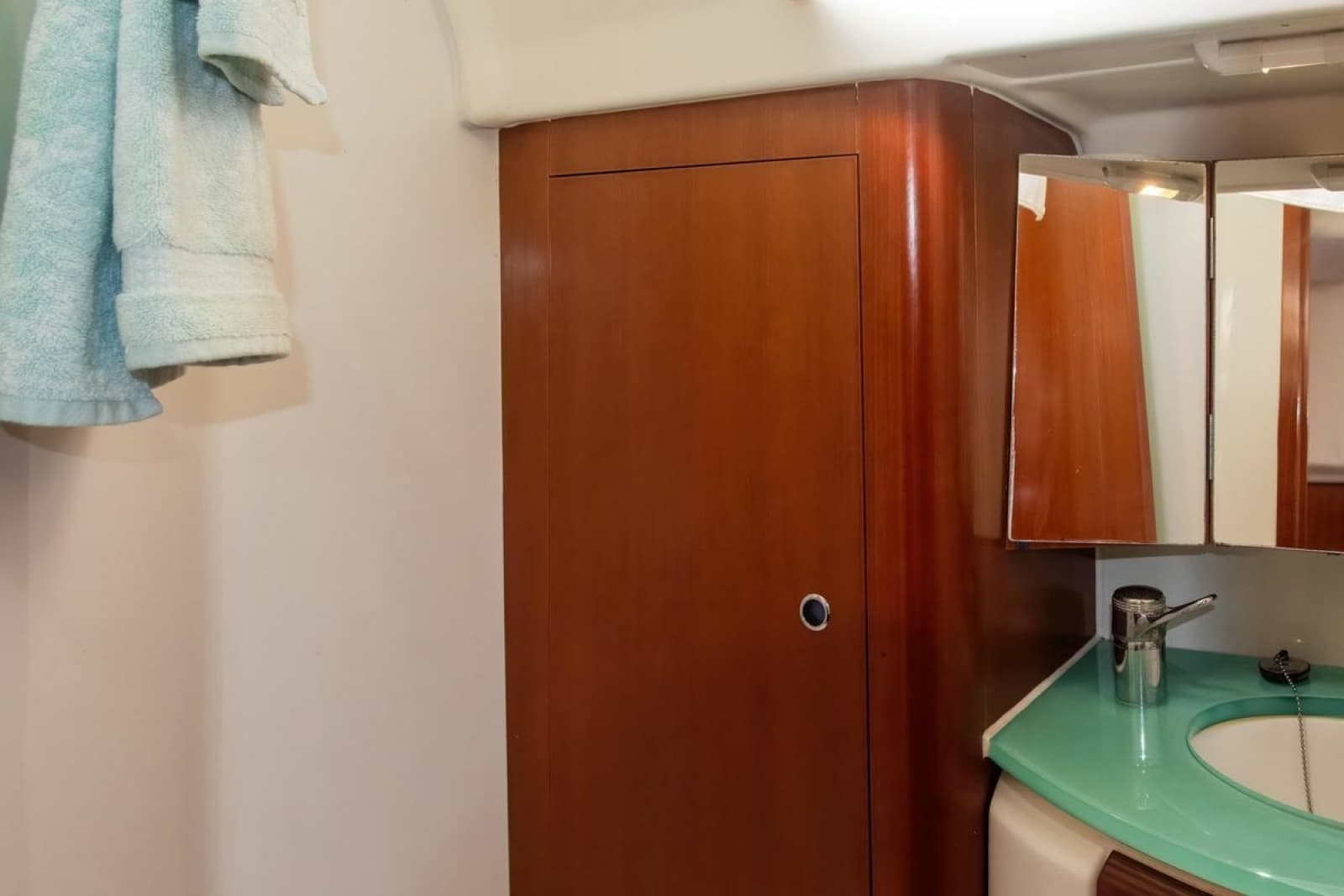 2007 Beneteau Oceanis 523