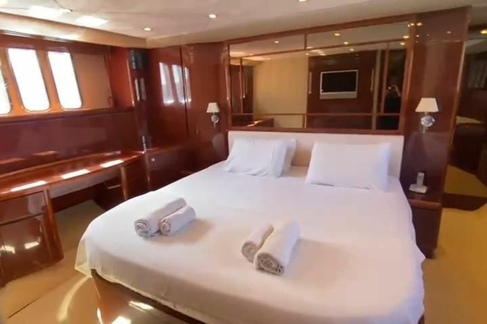 2007 Princess 21M