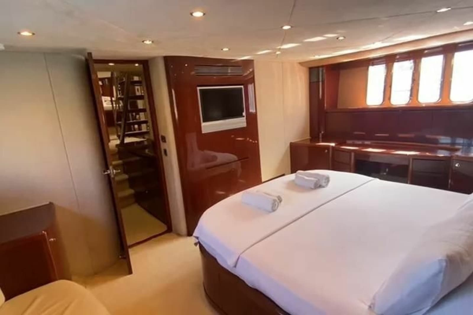 2007 Princess 21M