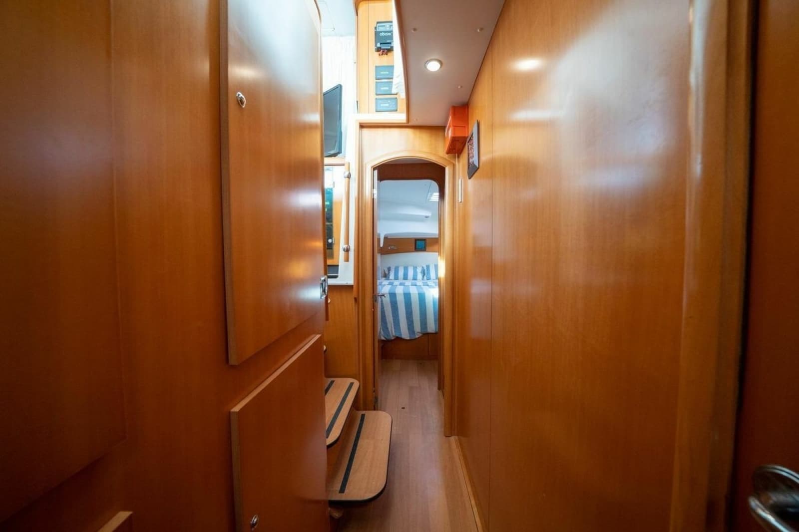 2005 Lagoon 440