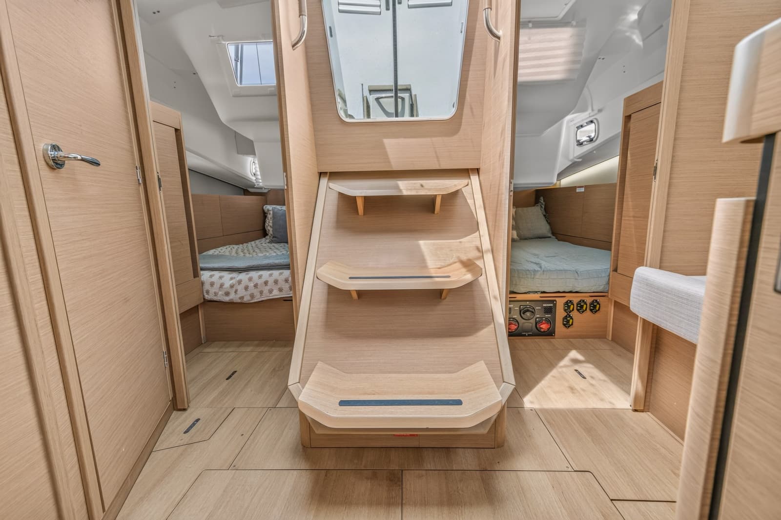 2021 Jeanneau SO 410