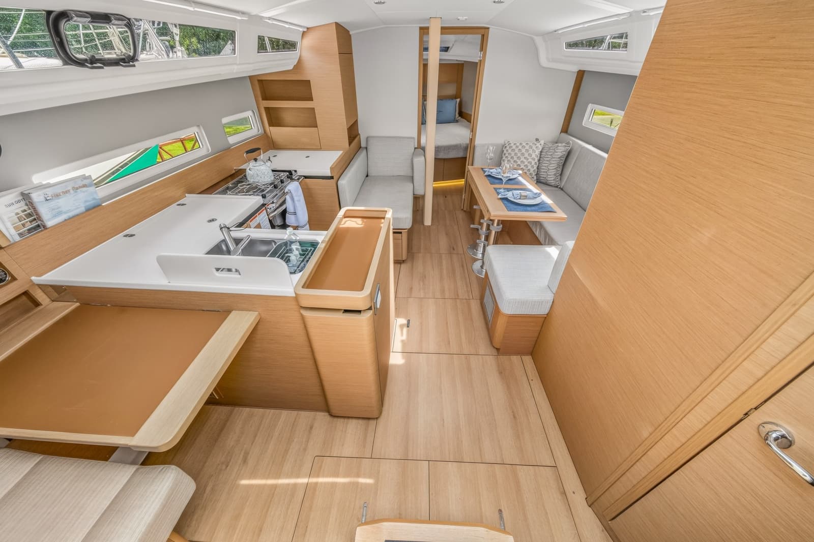 2021 Jeanneau SO 410