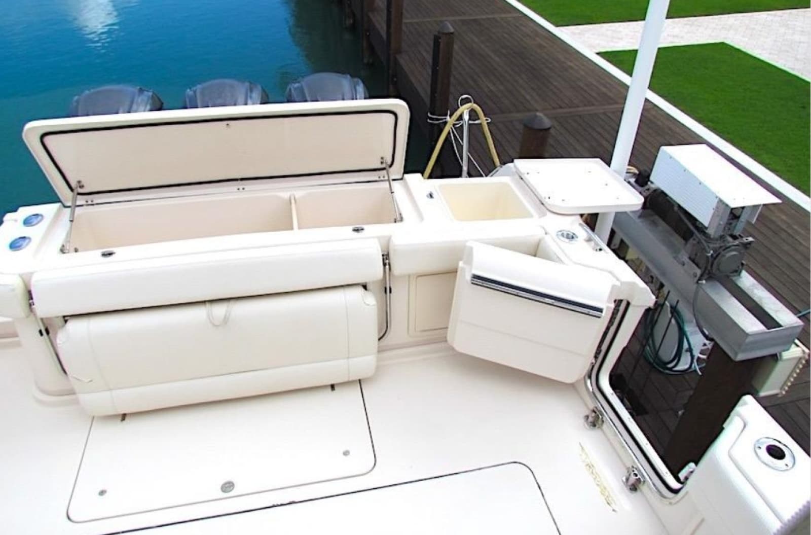 2019 Grady-White 370 Express