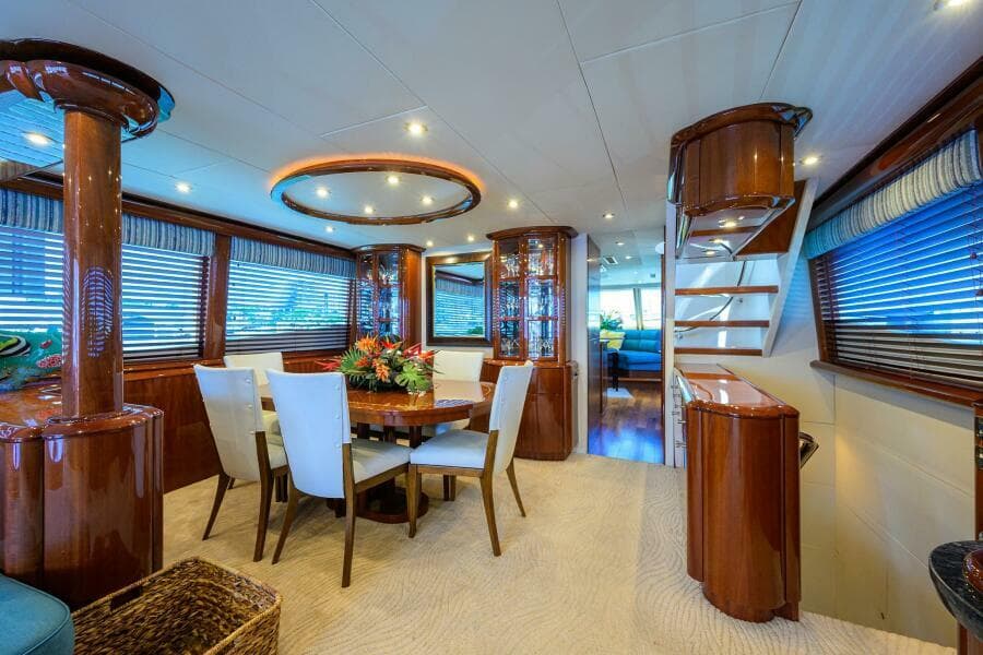 Lazzara 80 WILLYN - Dining