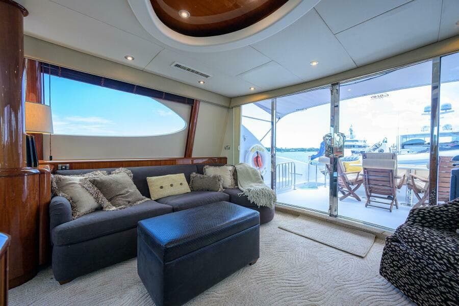 Lazzara 80 WILLYN - Enclosed Flybridge