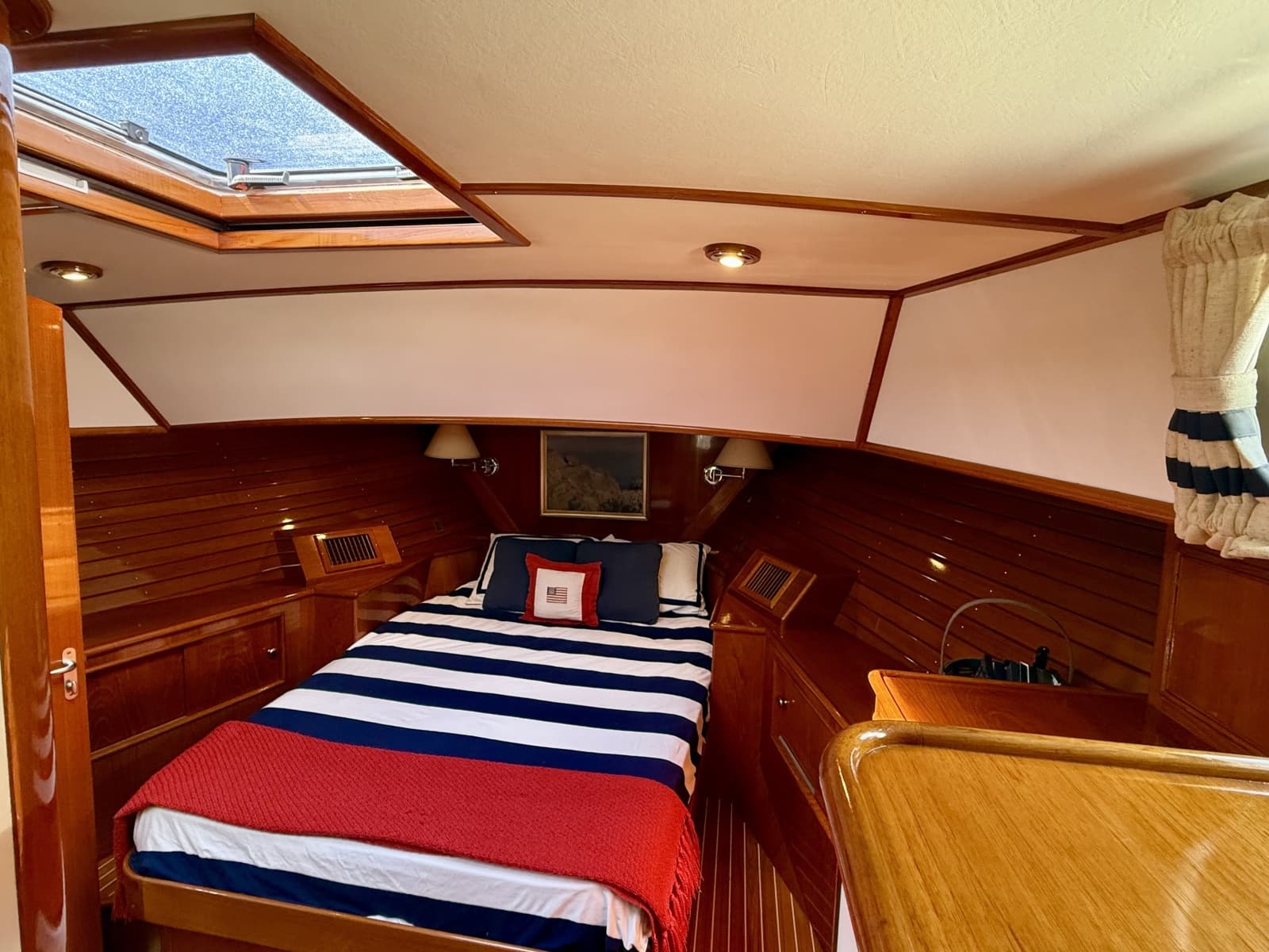 2001 Grand Banks Eastbay HX
